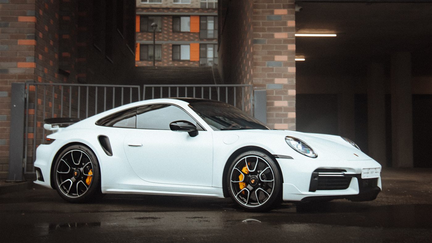 Porsche 911 боковой вид после оклейки